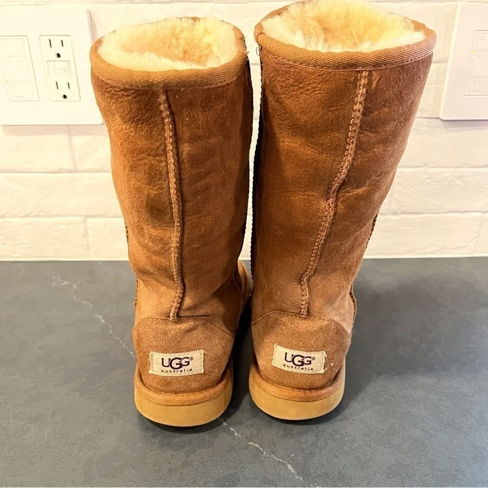 UGG Y4 W6 chestnut suede classic tall wool lined boots